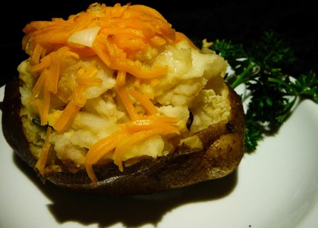 twiced-baked-potato-served-2
