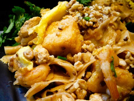 pad thai me up served